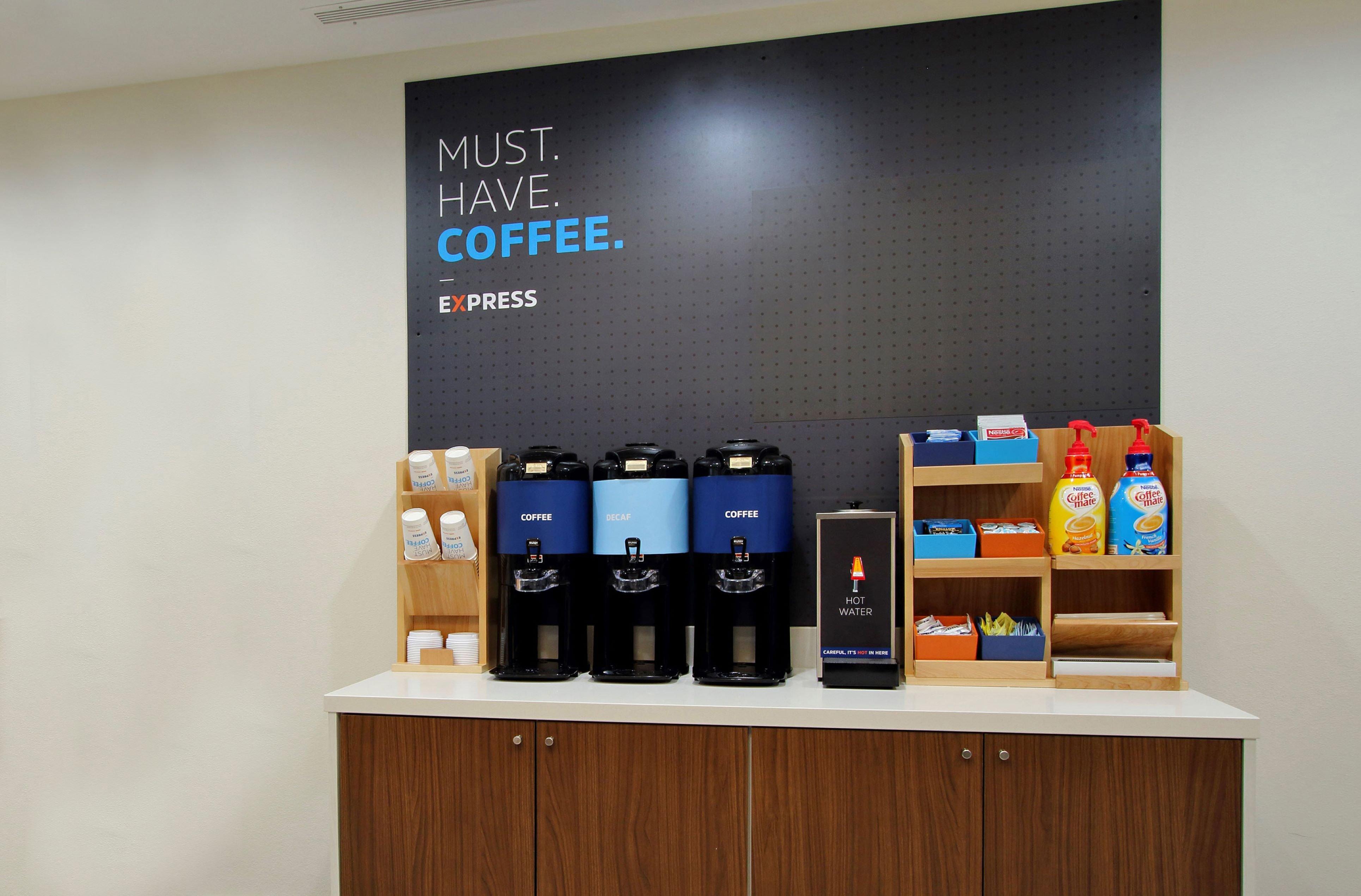 士麦那-那什维尔智选假日套房酒店 外观 照片